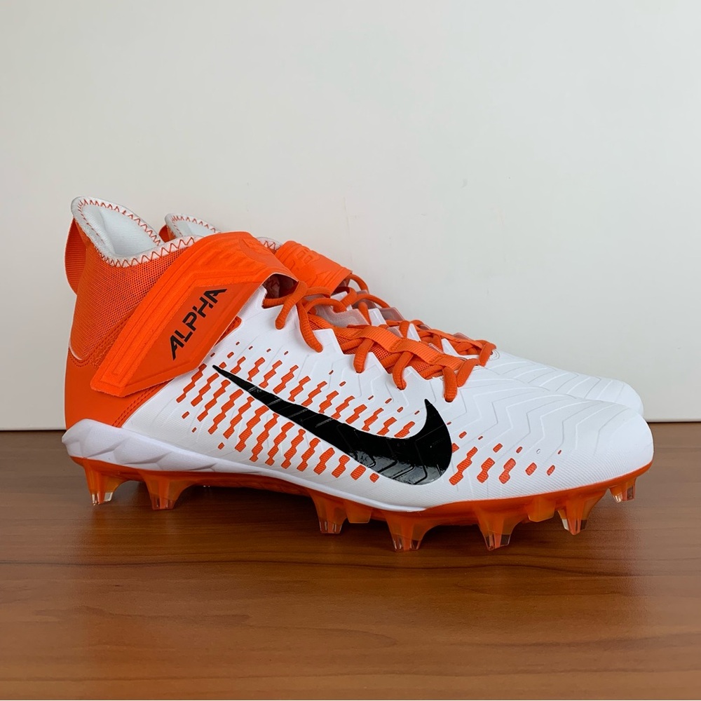 Nike Alpha Menace Pro 2 Mid Football Cleats